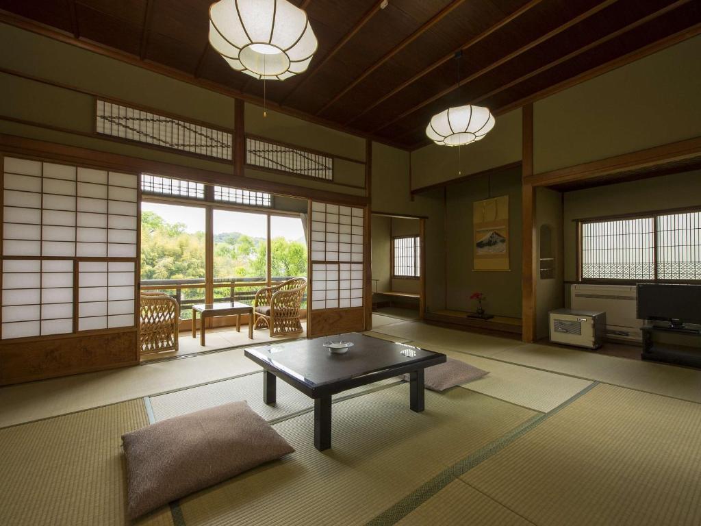 Hotel Nanzanso Izunokuni Chambre photo